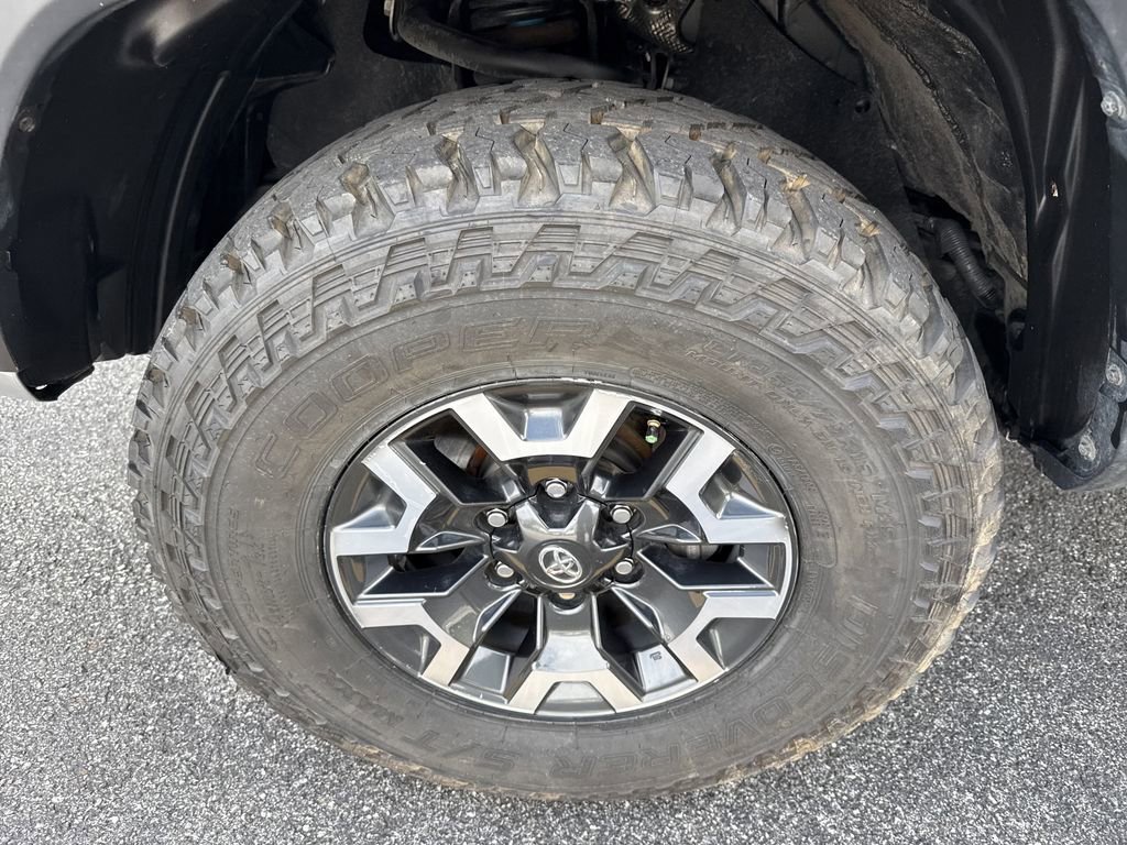 Used 2021 Toyota Tacoma TRD Off-Road image 11