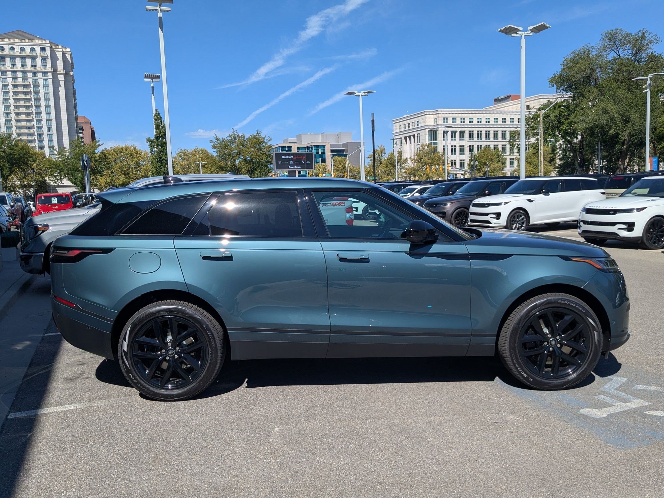 New 2026 Land Rover Range Rover Velar S AWD/4WD image 4