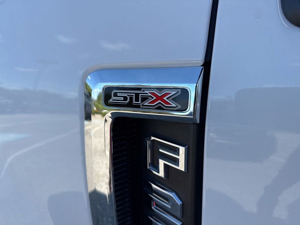 Used 2019 Ford F250 XL w/ STX Appearance Package AWD/4WD image 2