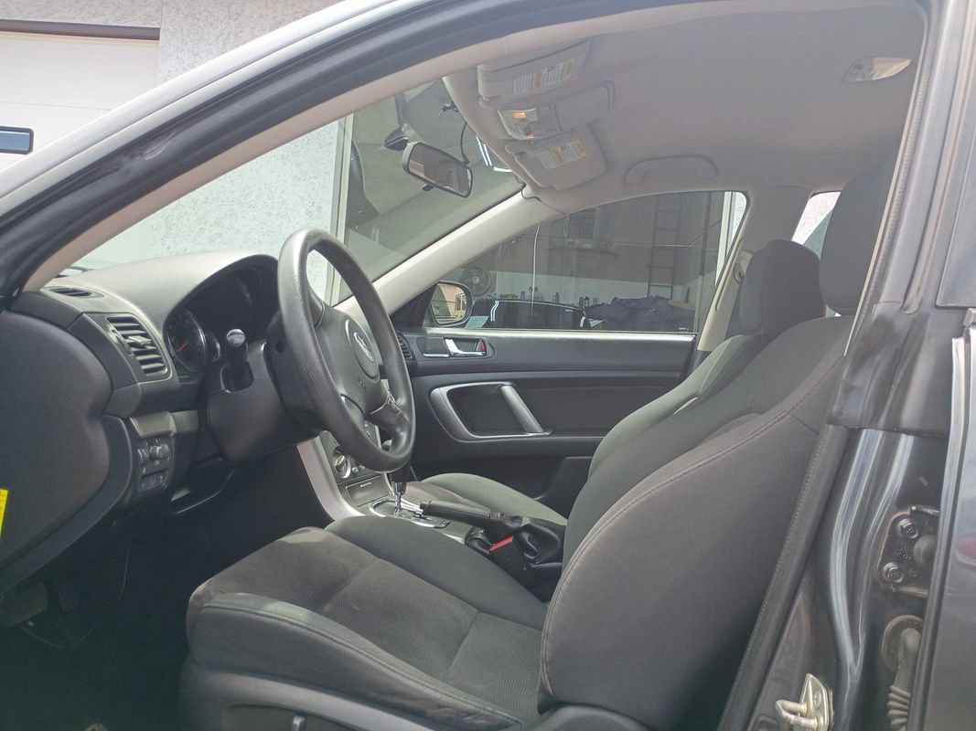 Used 2009 Subaru Outback 2.5i Special Edition AWD/4WD image 13
