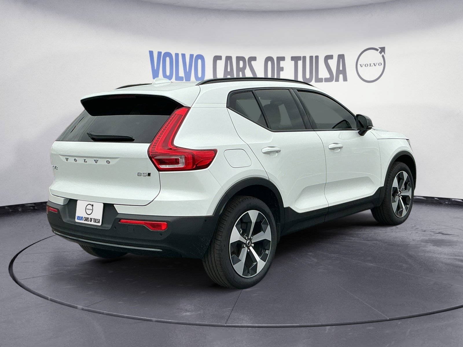 New 2026 Volvo XC40 B5 Plus w/ Protection Package Premier AWD/4WD image 5