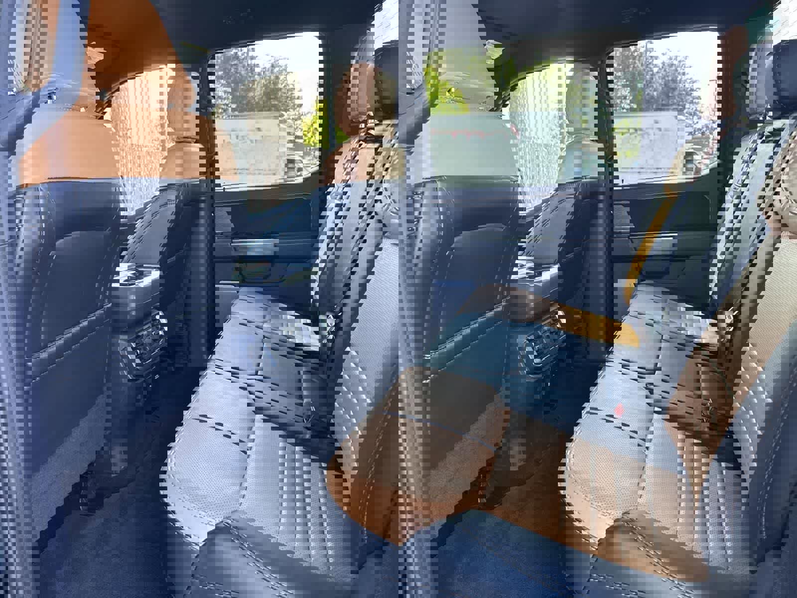 Used 2023 Ford F150 Platinum image 27