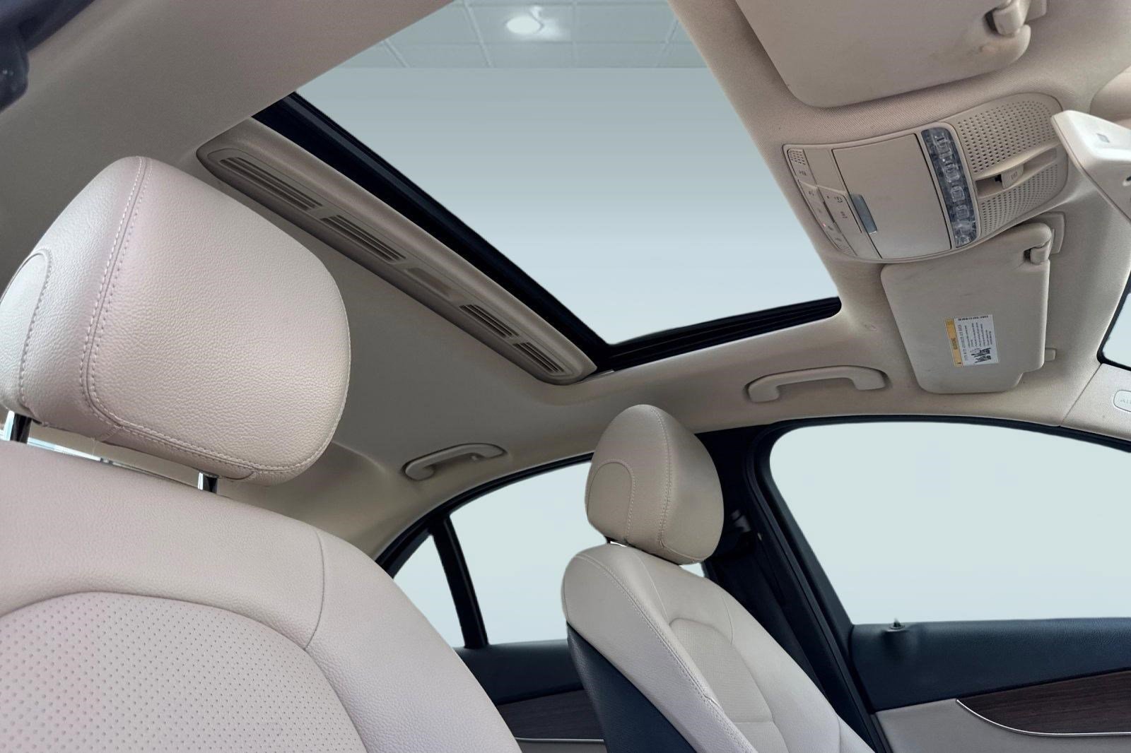Used 2019 Mercedes-Benz C 300 Sedan image 13