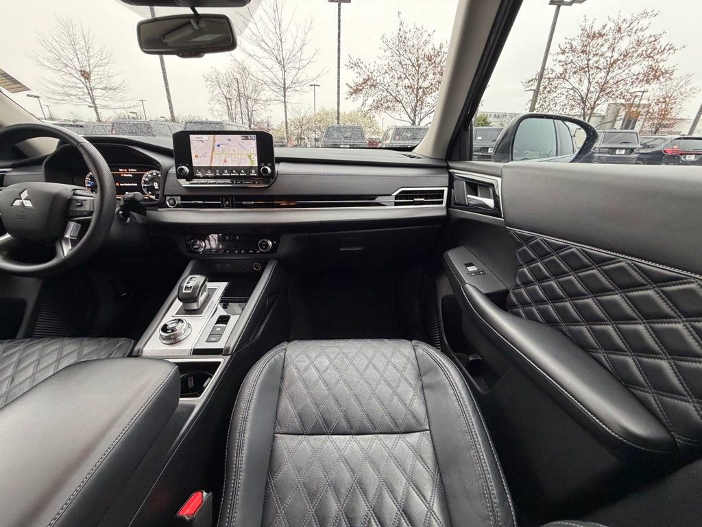 Used 2023 Mitsubishi Outlander SEL image 19