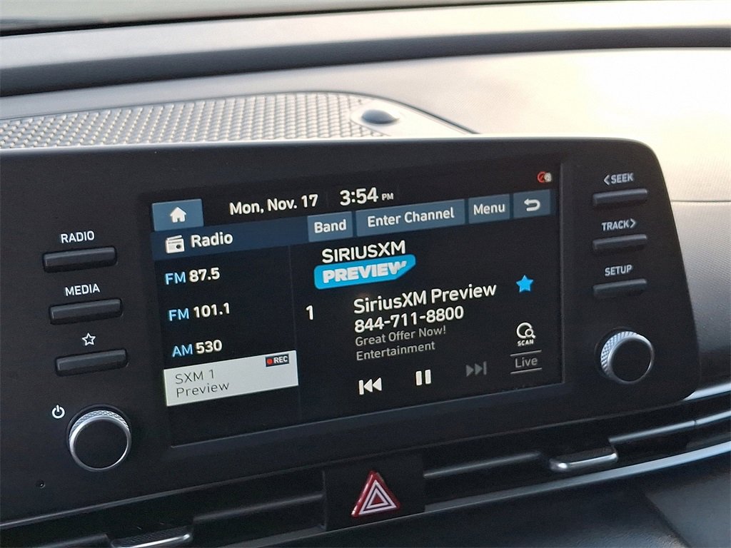 Used 2022 Hyundai Elantra SEL image 17