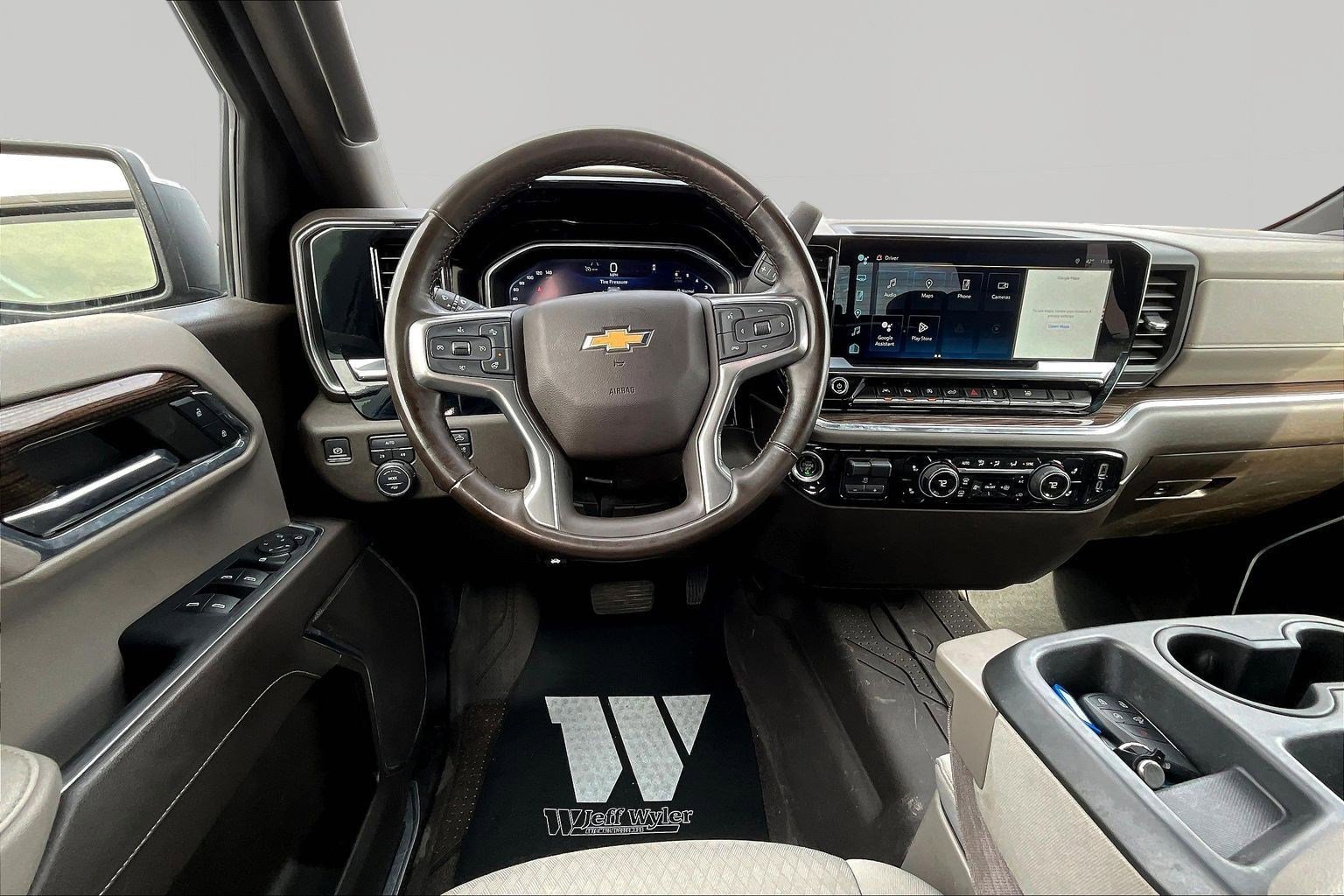 Used 2023 Chevrolet Silverado 1500 LT w/ Max Trailering Package image 10