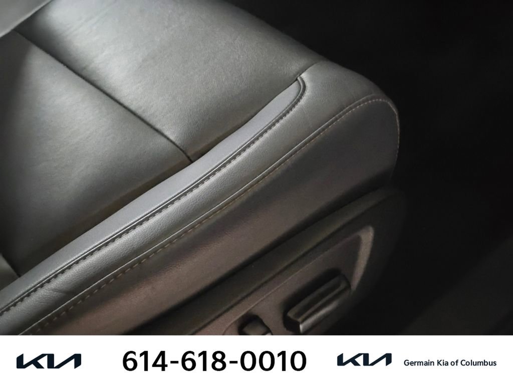 Used 2019 Toyota Highlander XLE image 28