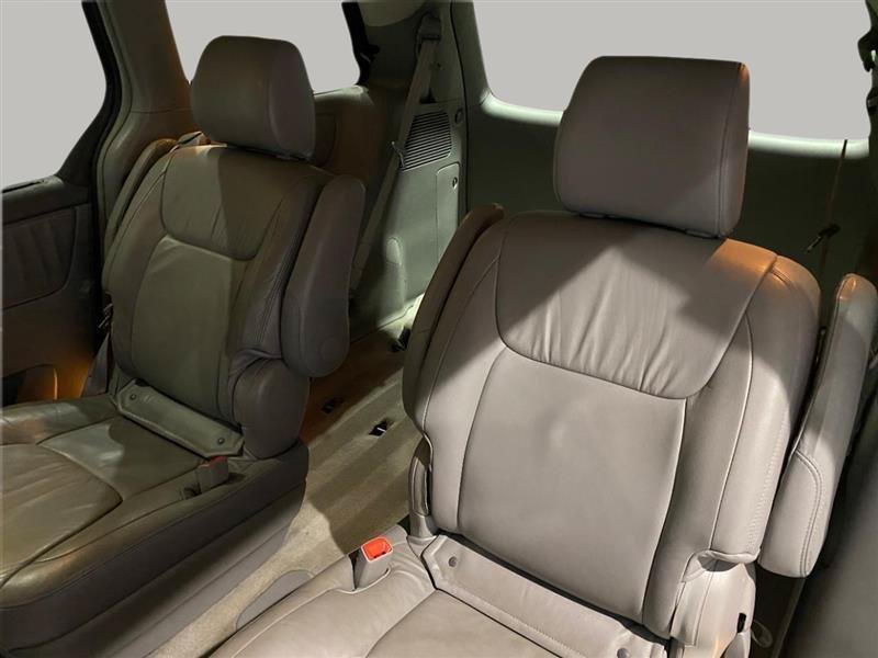 Used 2009 Toyota Sienna FWD image 20