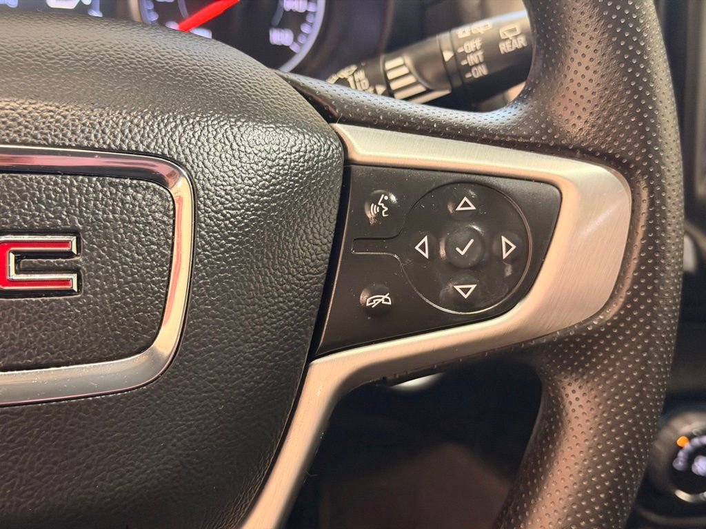 Used 2024 GMC Terrain SLE image 25