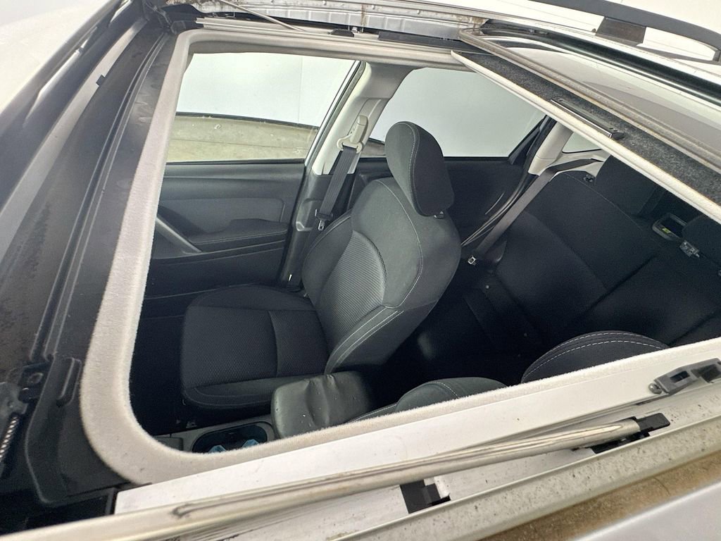 Used 2014 Subaru Forester 2.5i Premium w/ All-Weather Package AWD/4WD image 24