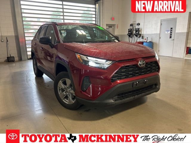 Certified 2025 Toyota RAV4 LE AWD/4WD image 1