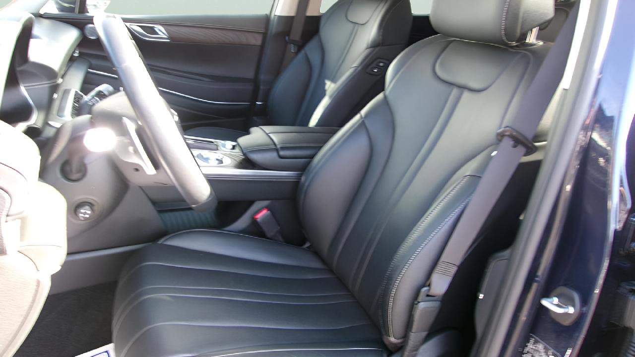 Used 2024 Genesis GV80 2.5T image 13