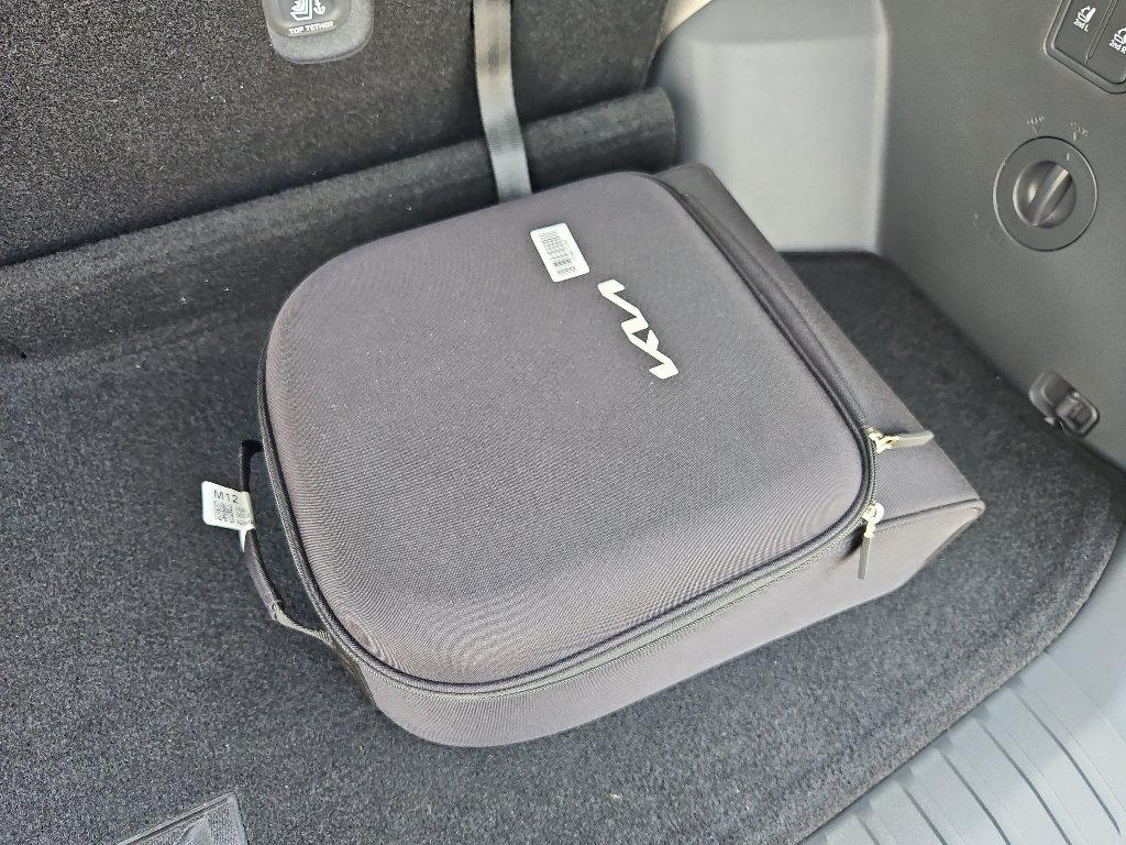 Used 2024 Kia EV9 Land AWD/4WD image 6