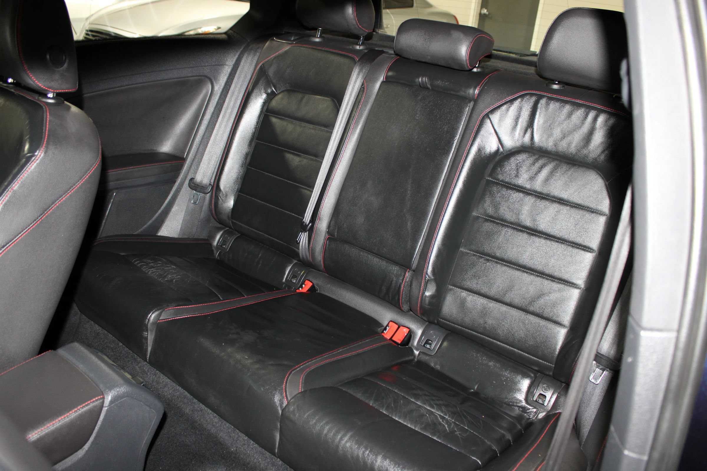 Used 2015 Volkswagen GTI SE FWD image 24