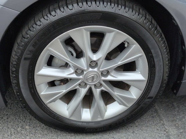 Used 2015 Lexus ES 300h w/ Navigation System Package FWD image 9