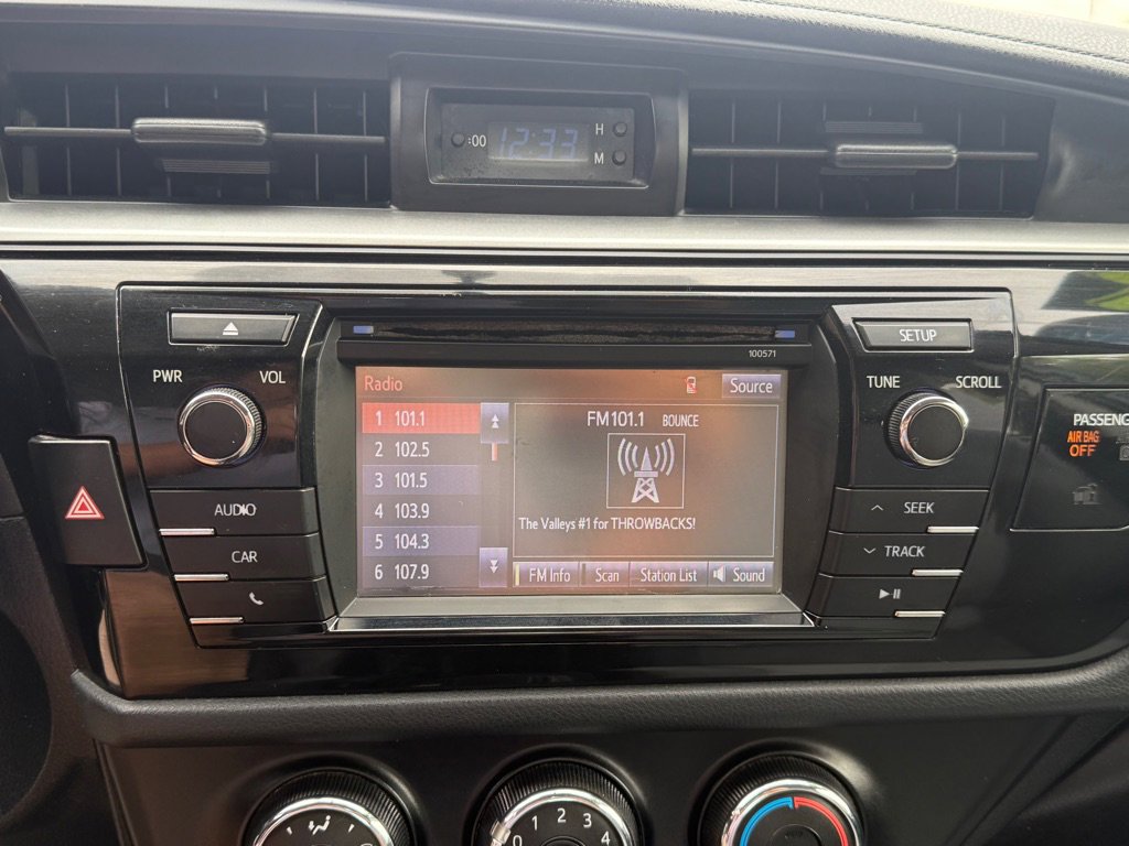 Used 2016 Toyota Corolla L image 6