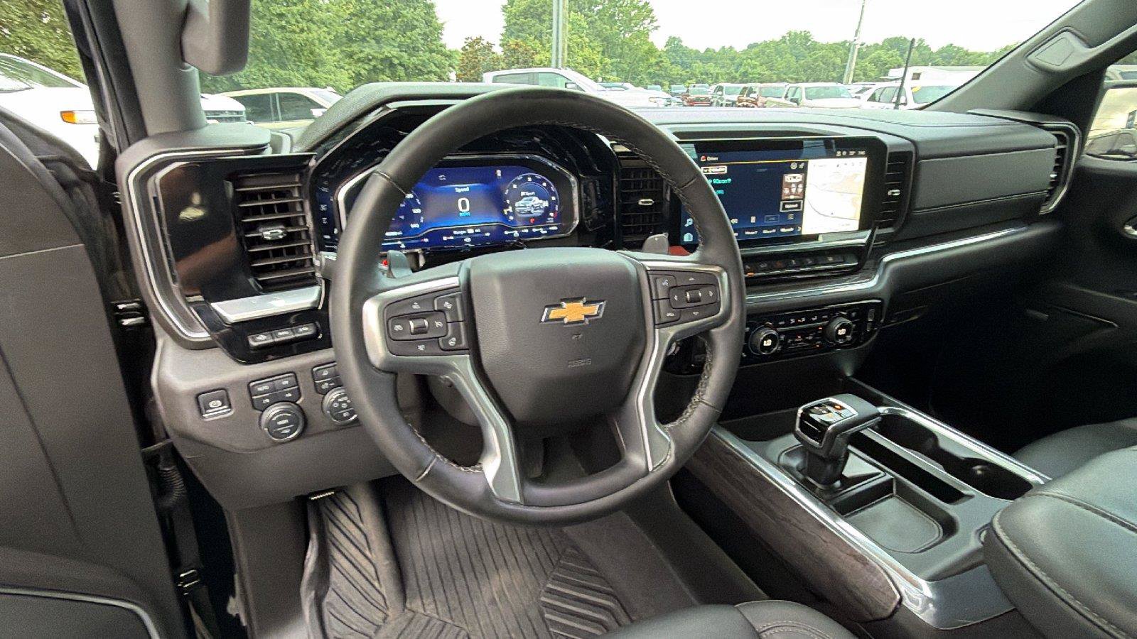 Used 2024 Chevrolet Silverado 1500 LTZ w/ LTZ Premium Package AWD/4WD image 26