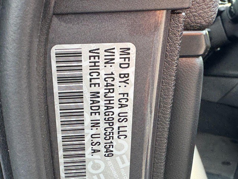 Used 2023 Jeep Grand Cherokee Altitude AWD/4WD image 23