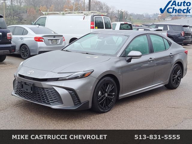 Used 2025 Toyota Camry SE video 1