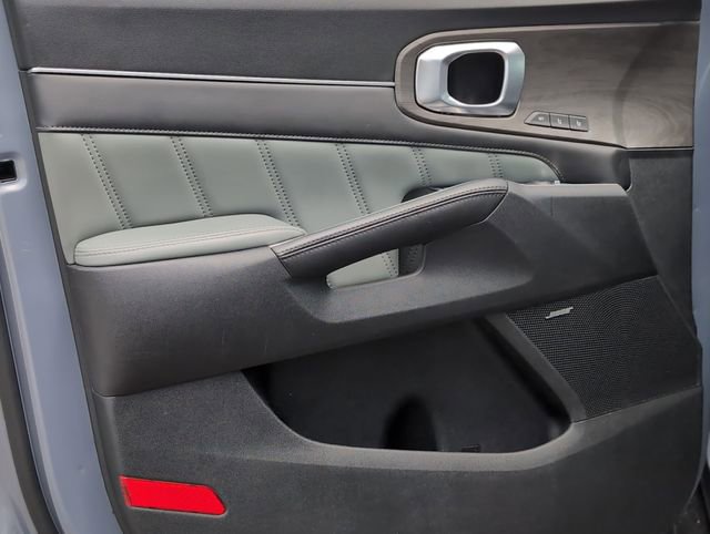 Used 2024 Kia Sorento SX Prestige w/ Sage Leather Package image 15