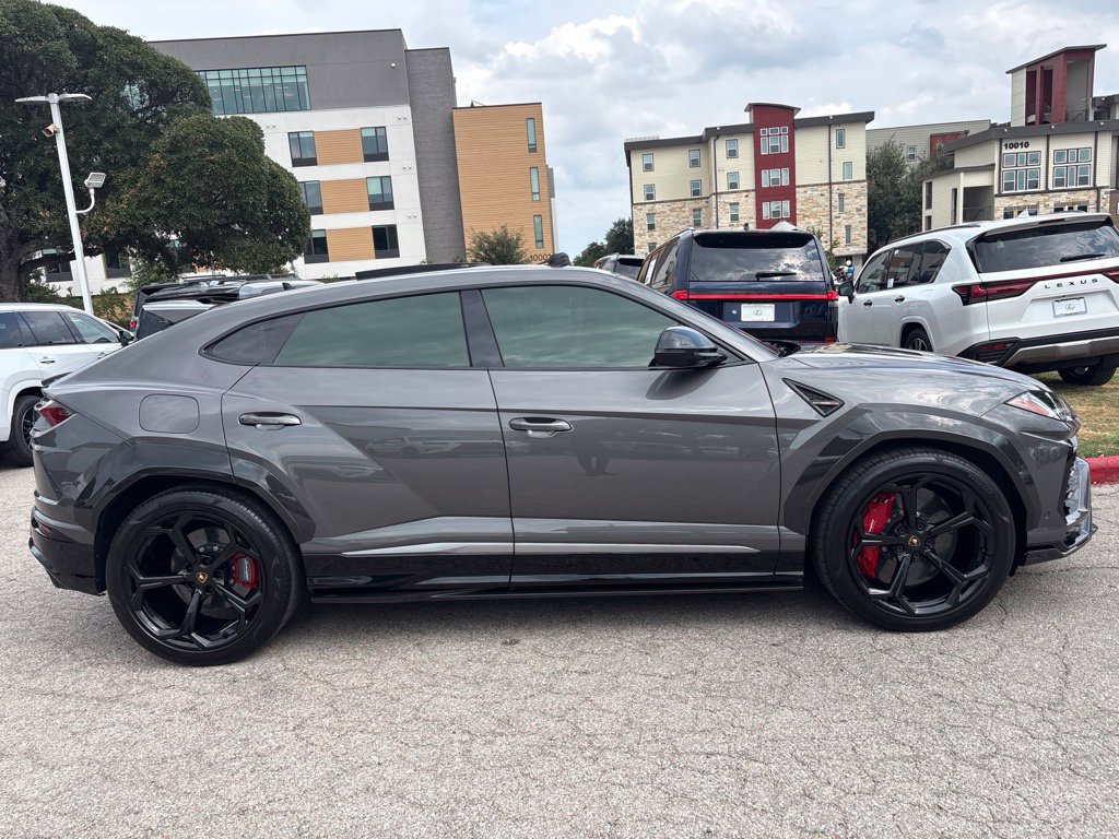 Used 2021 Lamborghini Urus AWD/4WD image 6