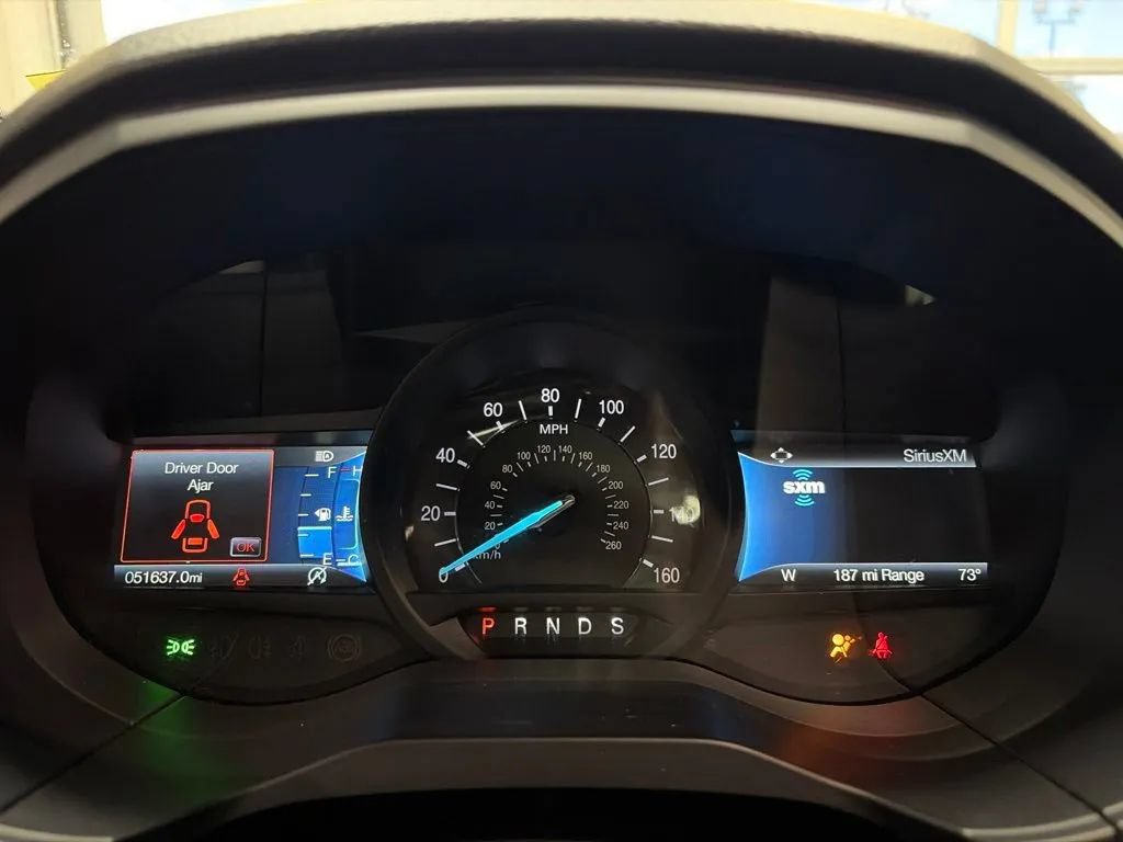 Used 2022 Ford Edge ST-Line w/ Cold Weather Package AWD/4WD image 23