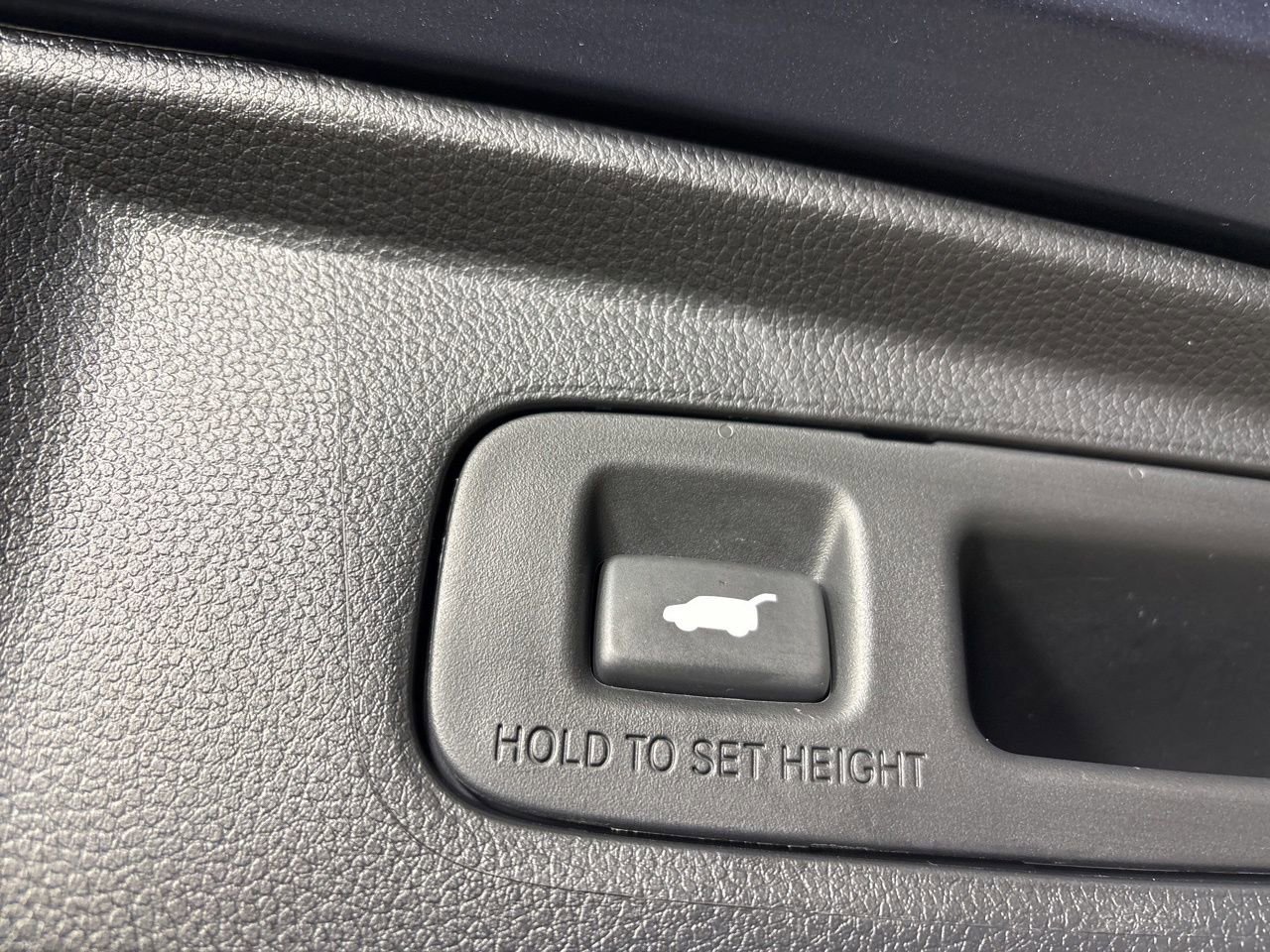 Used 2025 Honda CR-V EX-L image 26