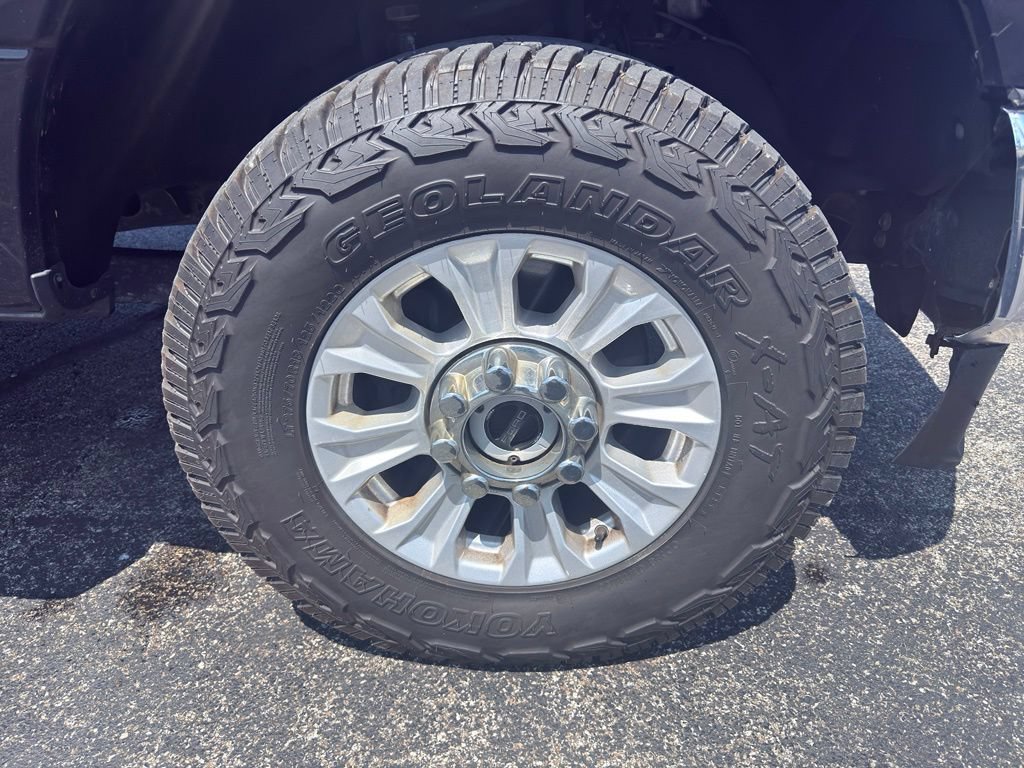 Used 2021 Ford F250 XLT w/ FX4 Off-Road Package AWD/4WD image 9