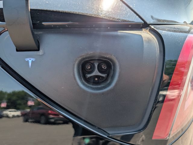 Used 2023 Tesla Model Y Long Range AWD/4WD image 12