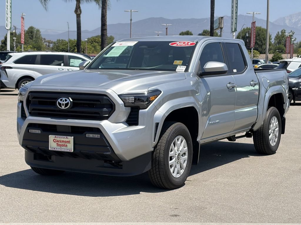 Certified 2025 Toyota Tacoma SR5 AWD/4WD image 38