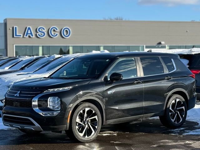 Used 2023 Mitsubishi Outlander SE 360° Tour