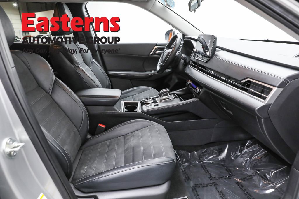 Used 2024 Mitsubishi Outlander SE image 22