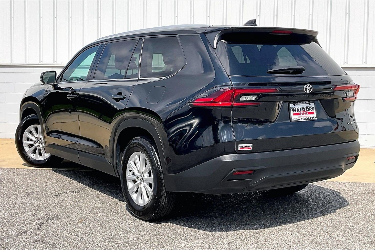 Used 2025 Toyota Grand Highlander FWD image 15