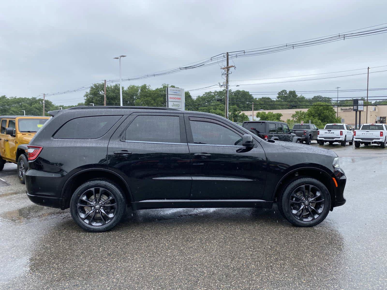 Certified 2023 Dodge Durango GT AWD/4WD image 2