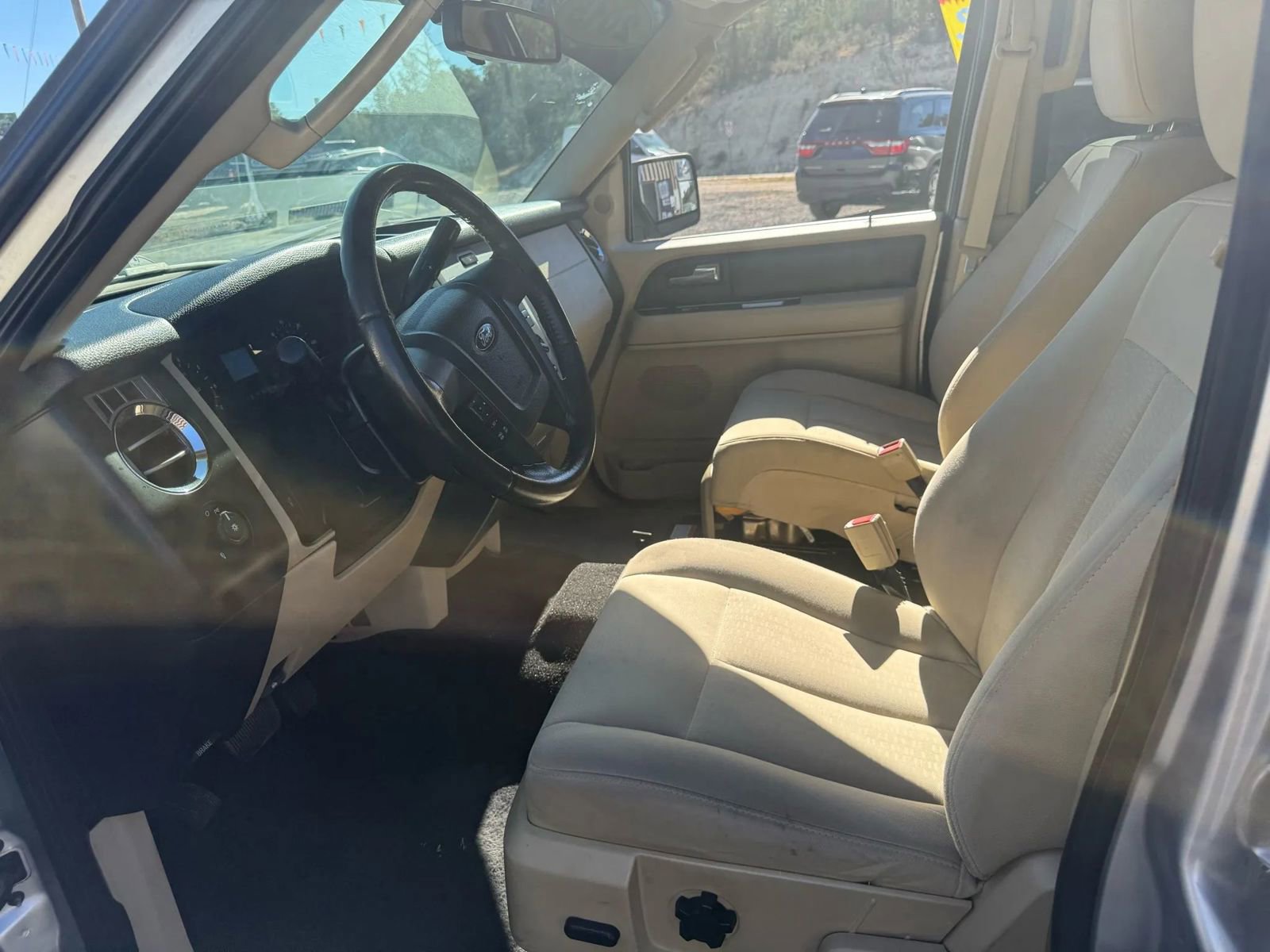 Used 2015 Ford Expedition XL image 8