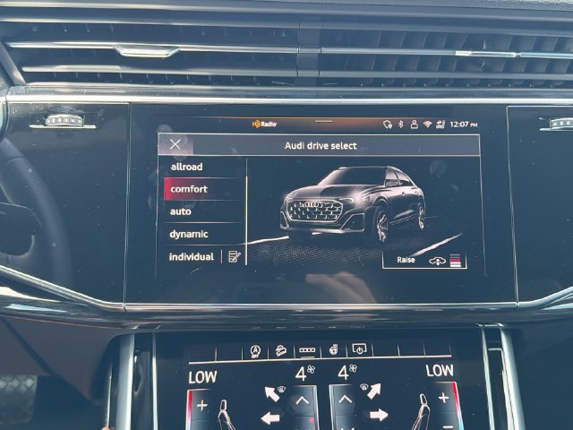 Used 2026 Audi Q8 Premium Plus AWD/4WD image 30