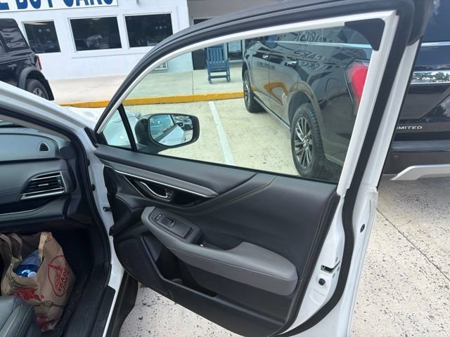 Used 2023 Subaru Outback Onyx Edition AWD/4WD image 38