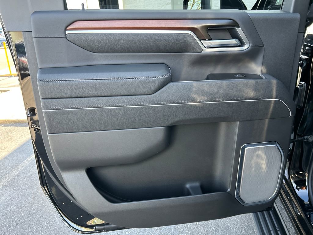 New 2026 GMC Sierra 3500 Denali w/ Denali Reserve Package image 43