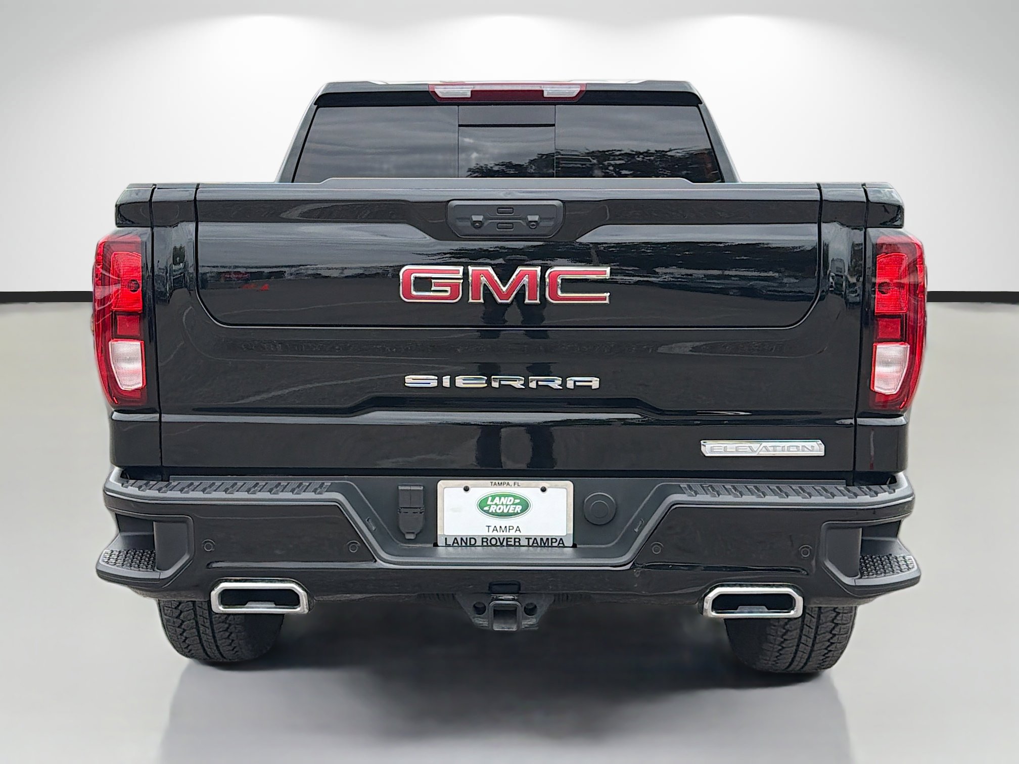 Used 2025 GMC Sierra 1500 Elevation w/ Elevation Premium Package image 4