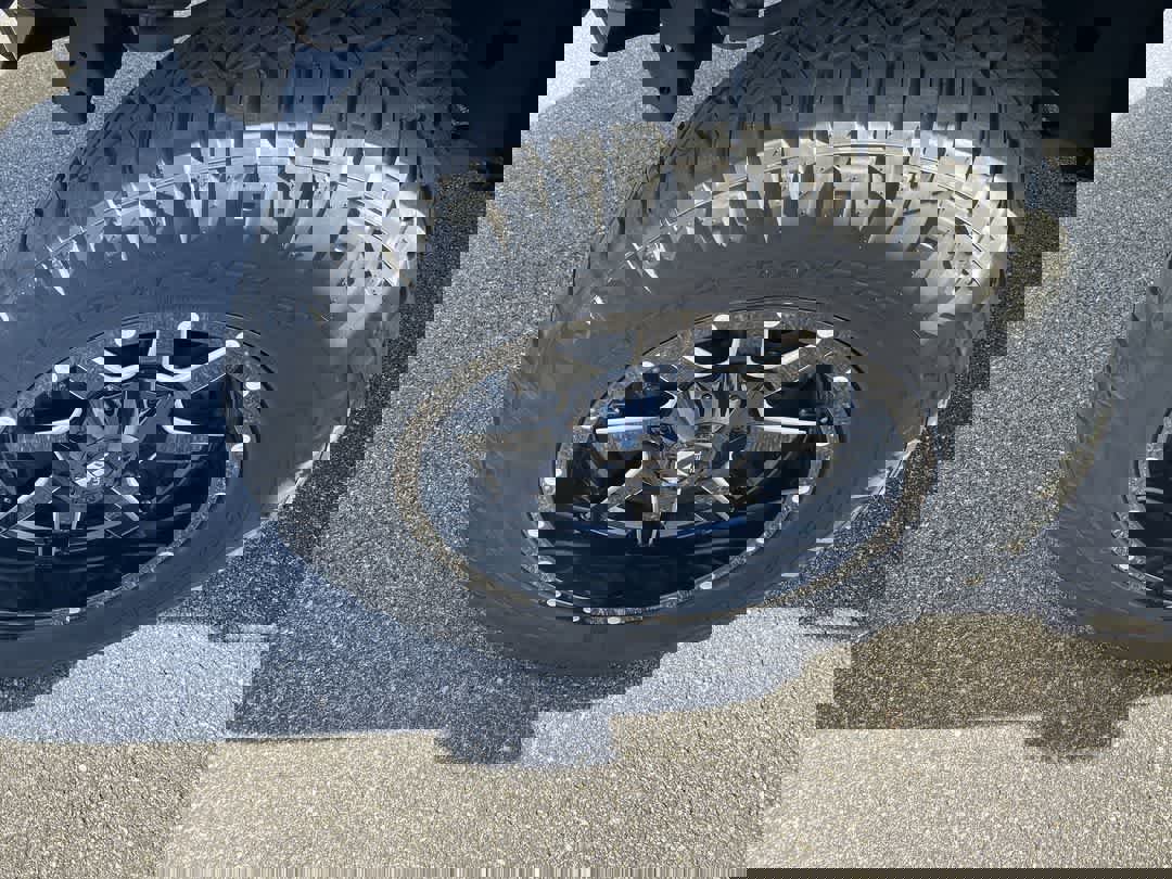 Used 2018 Jeep Wrangler Unlimited Sahara AWD/4WD image 10