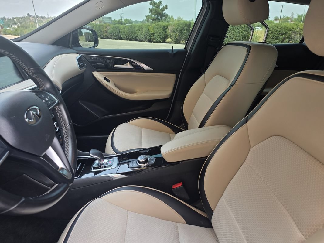 Used 2019 INFINITI QX30 AWD w/ Navigation Package image 12