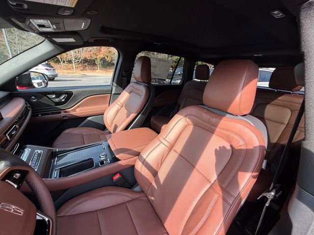 New 2026 Lincoln Aviator Reserve w/ Jet Appearance Package image 13