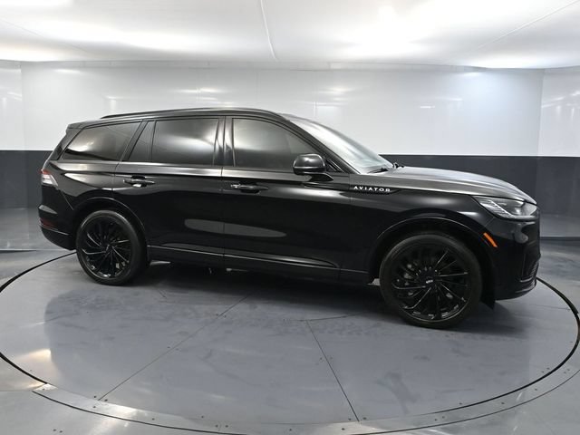 Used 2025 Lincoln Aviator Reserve w/ Jet Appearance Package AWD/4WD image 3
