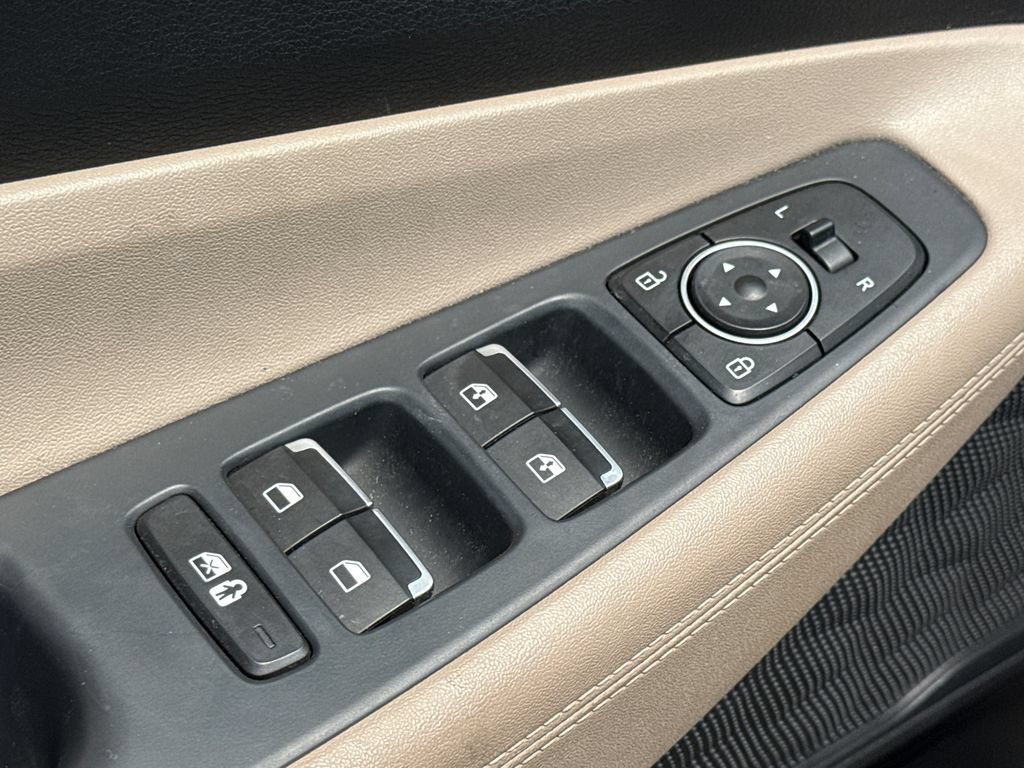 Used 2023 Hyundai Santa Fe SEL FWD image 18