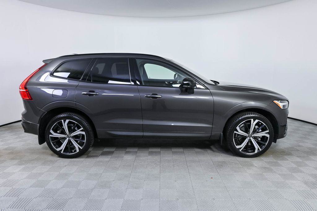 Used 2024 Volvo XC60 B5 Ultimate AWD/4WD image 29
