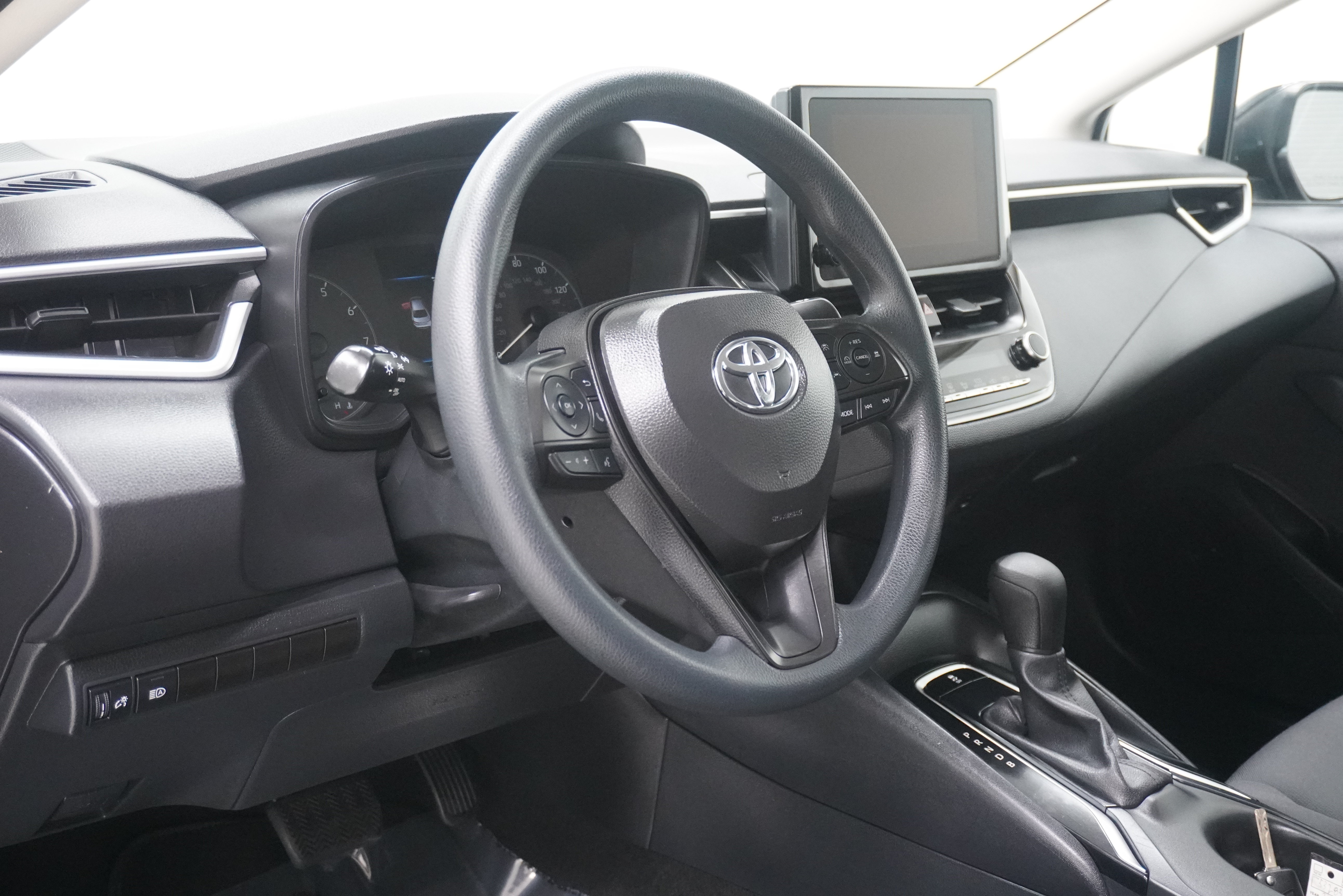 Used 2024 Toyota Corolla LE FWD image 10