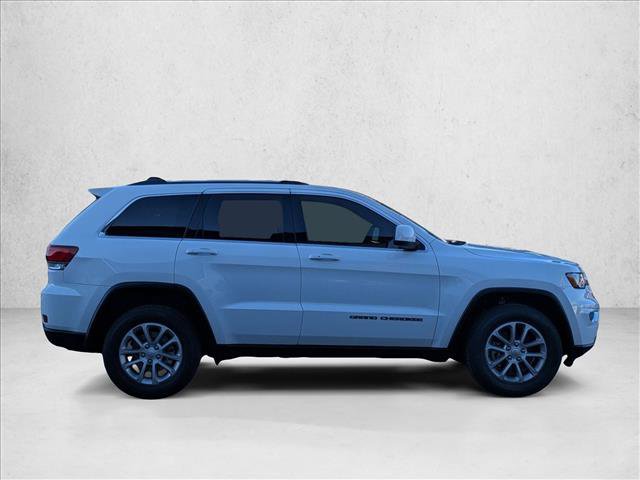 Used 2021 Jeep Grand Cherokee Laredo image 4