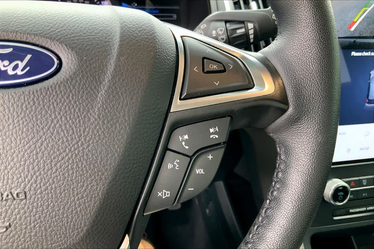 Used 2024 Ford Edge SEL w/ Sport Appearance Package AWD/4WD image 23