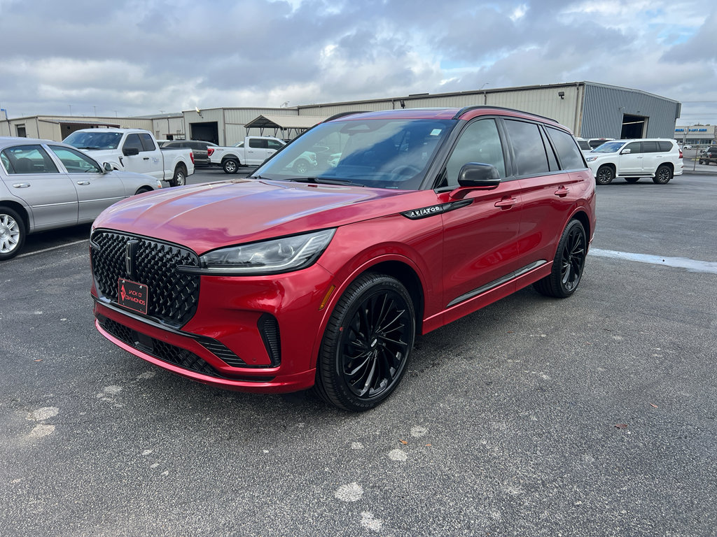 New 2026 Lincoln Aviator Reserve w/ Jet Appearance Package image 3