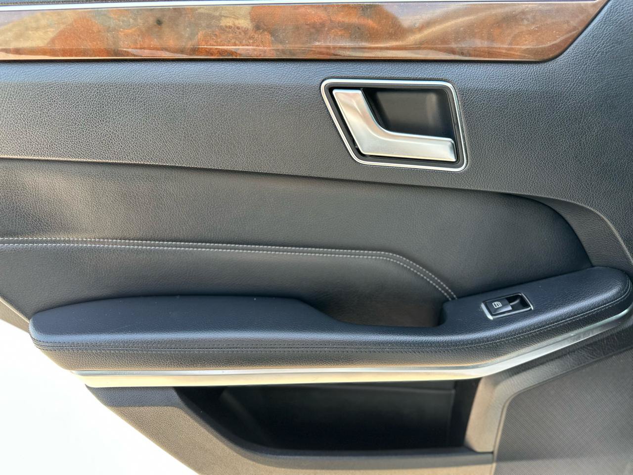 Used 2014 Mercedes-Benz E 350 4MATIC Sedan w/ Premium 1 Package image 15